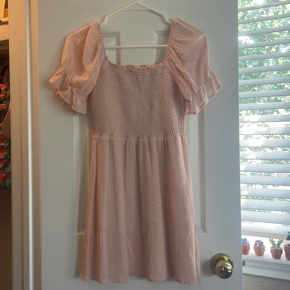 Baby pink Francesca’s puff sleeve dress